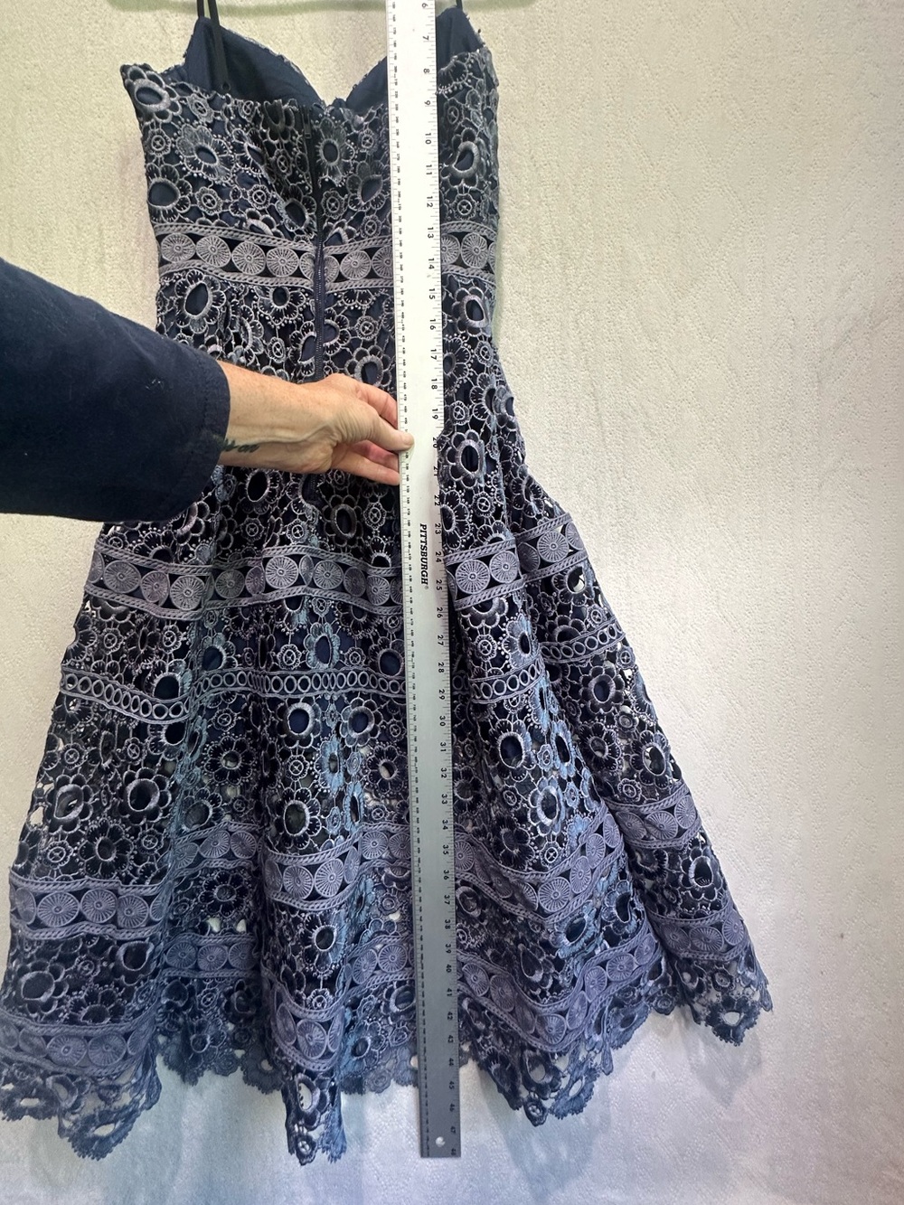 Self-Portrait Azaelea Floral Embroidery Cut-Out Midi Strap Dress in Navy Sz 4 - Picture 12 of 15